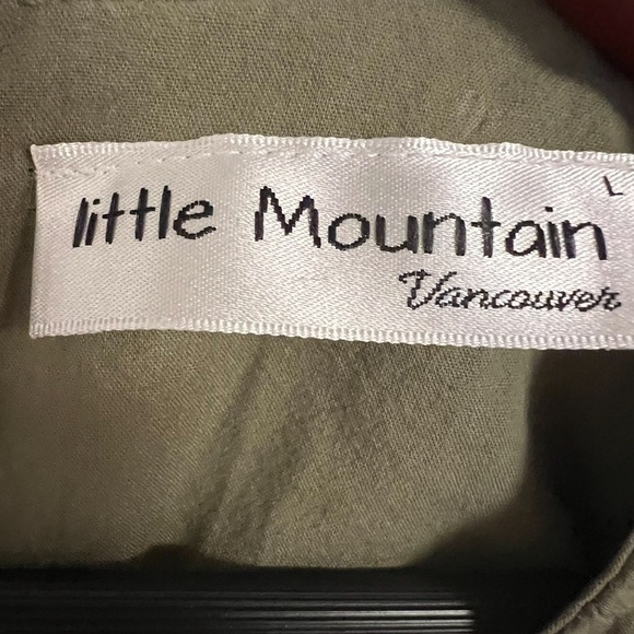 NWT Little Moutain parachute crop top in olive green, size Large. - Picture 10 of 10